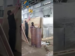 دستگاه بسته بندی شده و آماده برای ارسال به کارخانه مشتری است