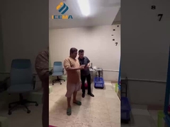 مهندسان به اندونزی سفر کردند تا دستگاه یخبندان را برای مشتری راه اندازی کنند